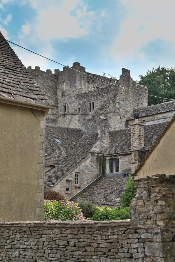 The Butlers Bungalow Beverston Castle Villa Tetbury Esterno foto